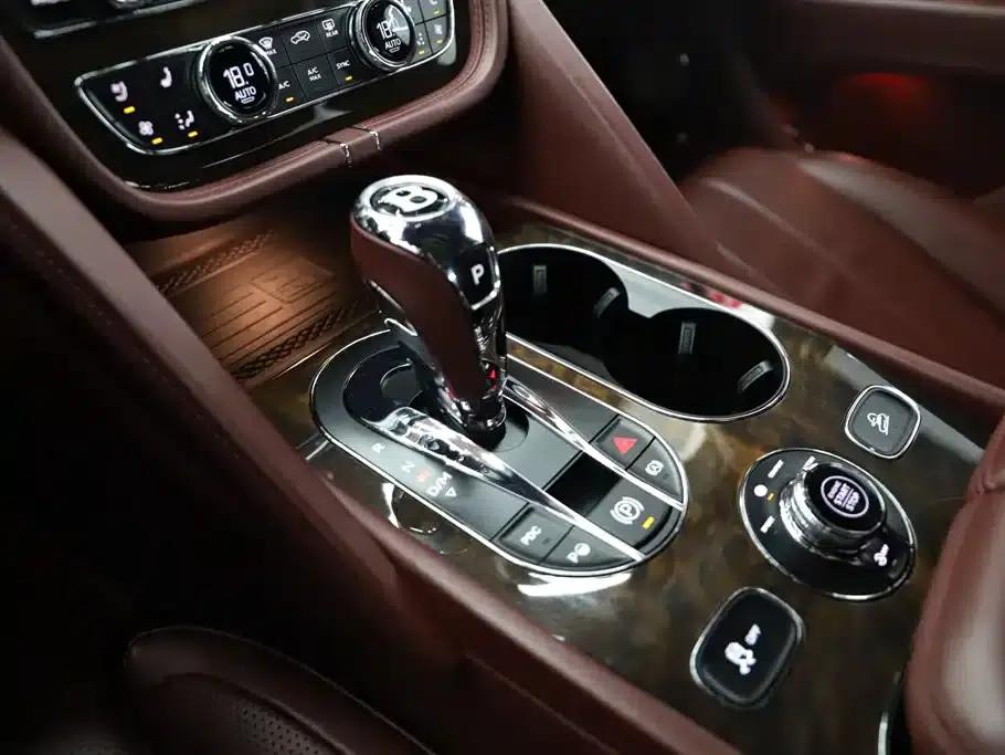 Bentayga 2022 4.0T V8 — миниатюра 9
