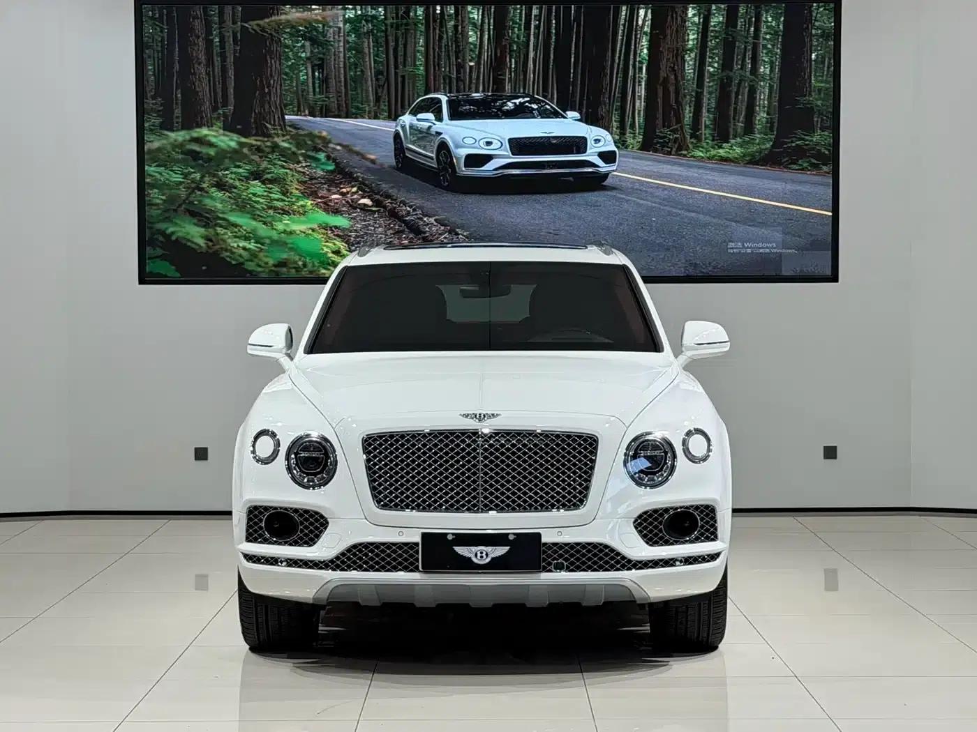 Bentayga 2018 4.0T V8 — миниатюра 2