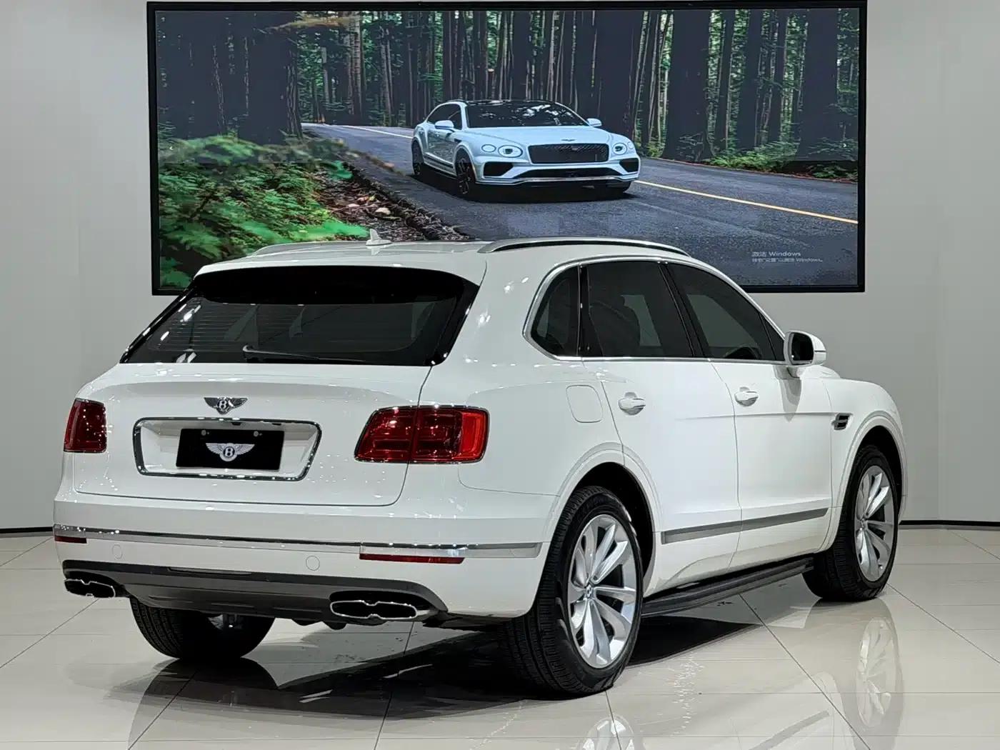 Bentayga 2018 4.0T V8 — миниатюра 4