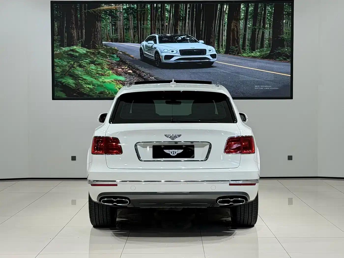 Bentayga 2018 4.0T V8 — миниатюра 5