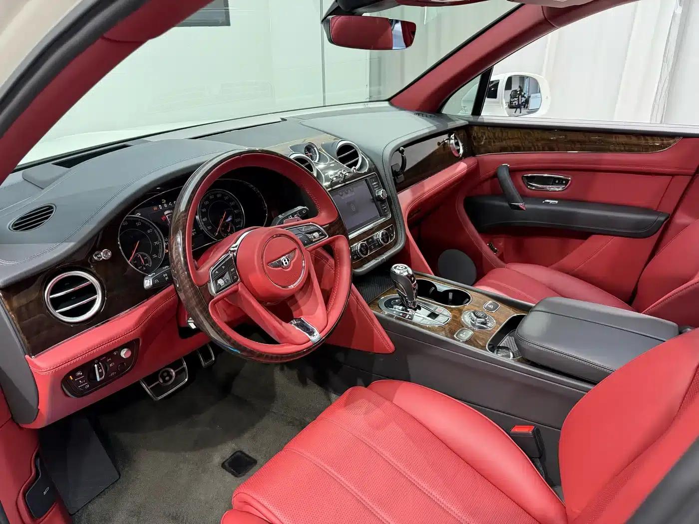 Bentayga 2018 4.0T V8 — миниатюра 6