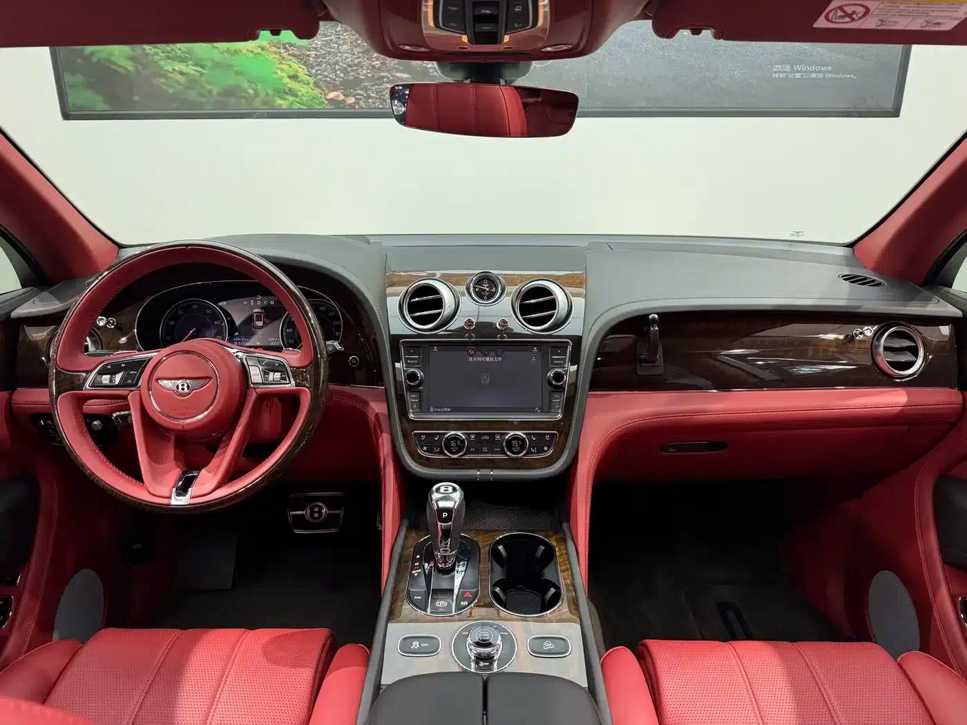 Bentayga 2018 4.0T V8 — миниатюра 7