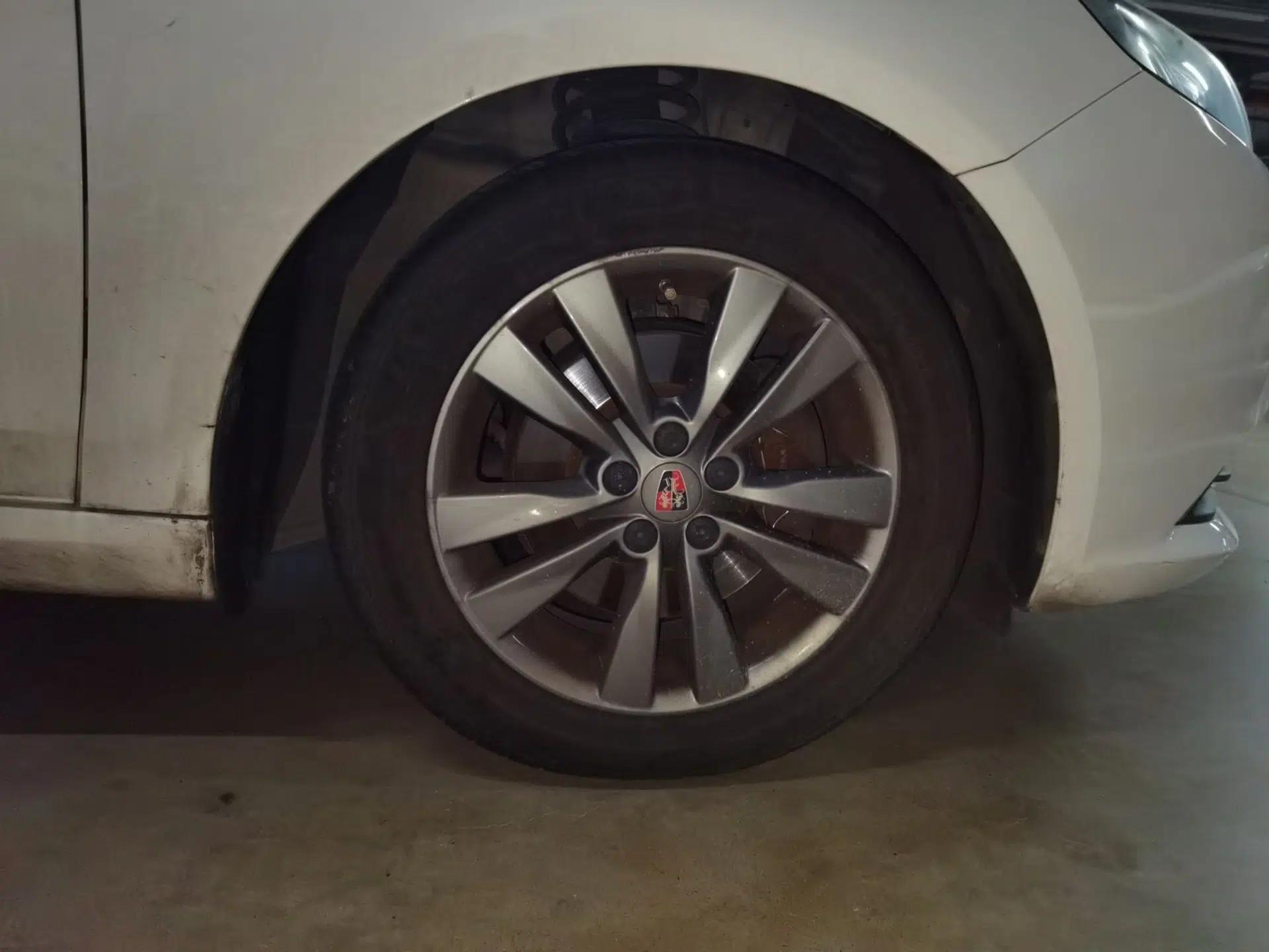Roewe 360 2015 20T TST Deluxe Edition — миниатюра 8