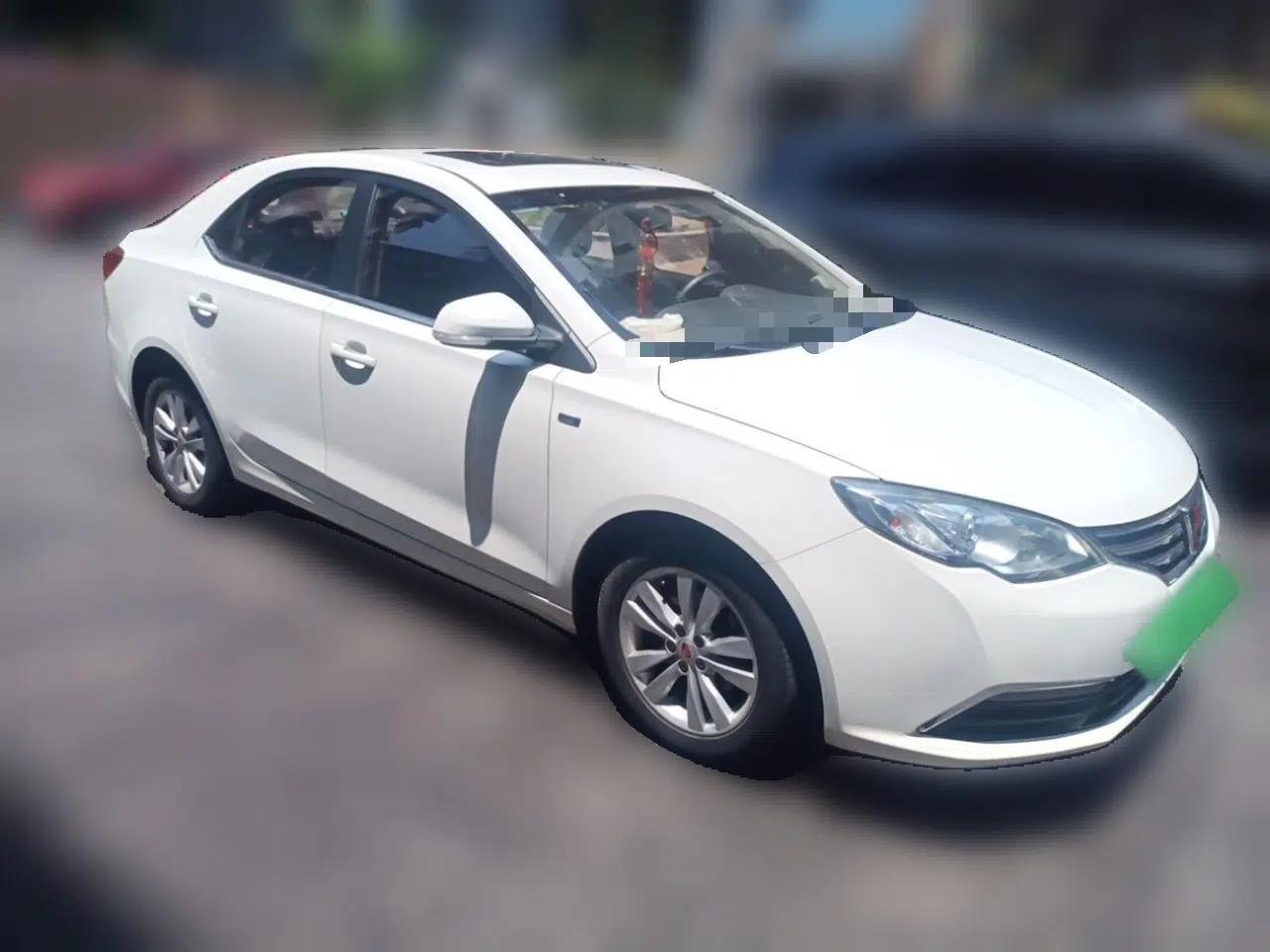 Roewe 360 2015 1.5L Manual Luxury Edition — миниатюра 3