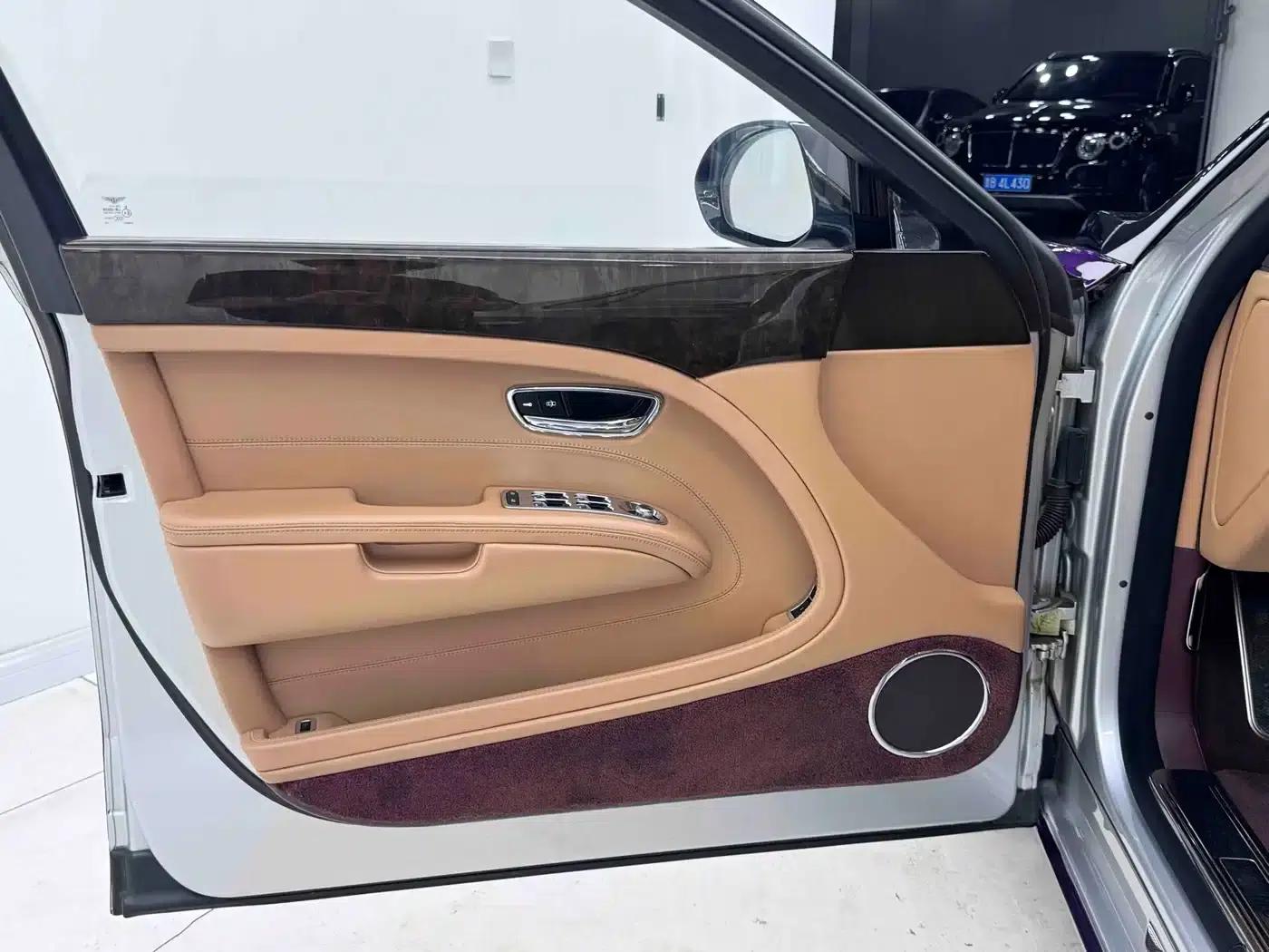 Mulsanne 2011 6.8T Luxury Edition — миниатюра 17