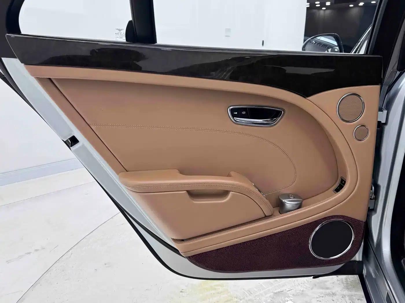 Mulsanne 2011 6.8T Luxury Edition — миниатюра 20