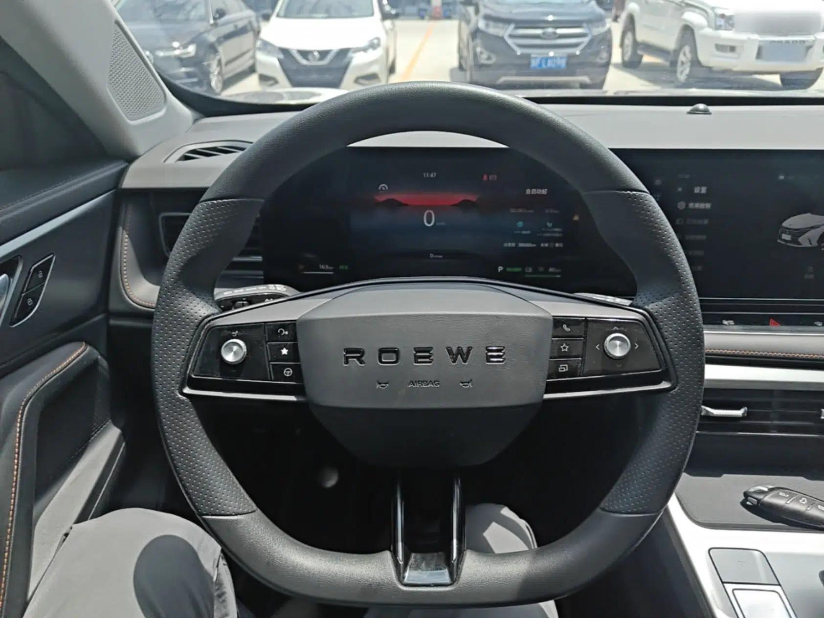 Roewe RX5 New Energy 2023 eRX5 Ultra-Hybrid Comfort Edition — миниатюра 13