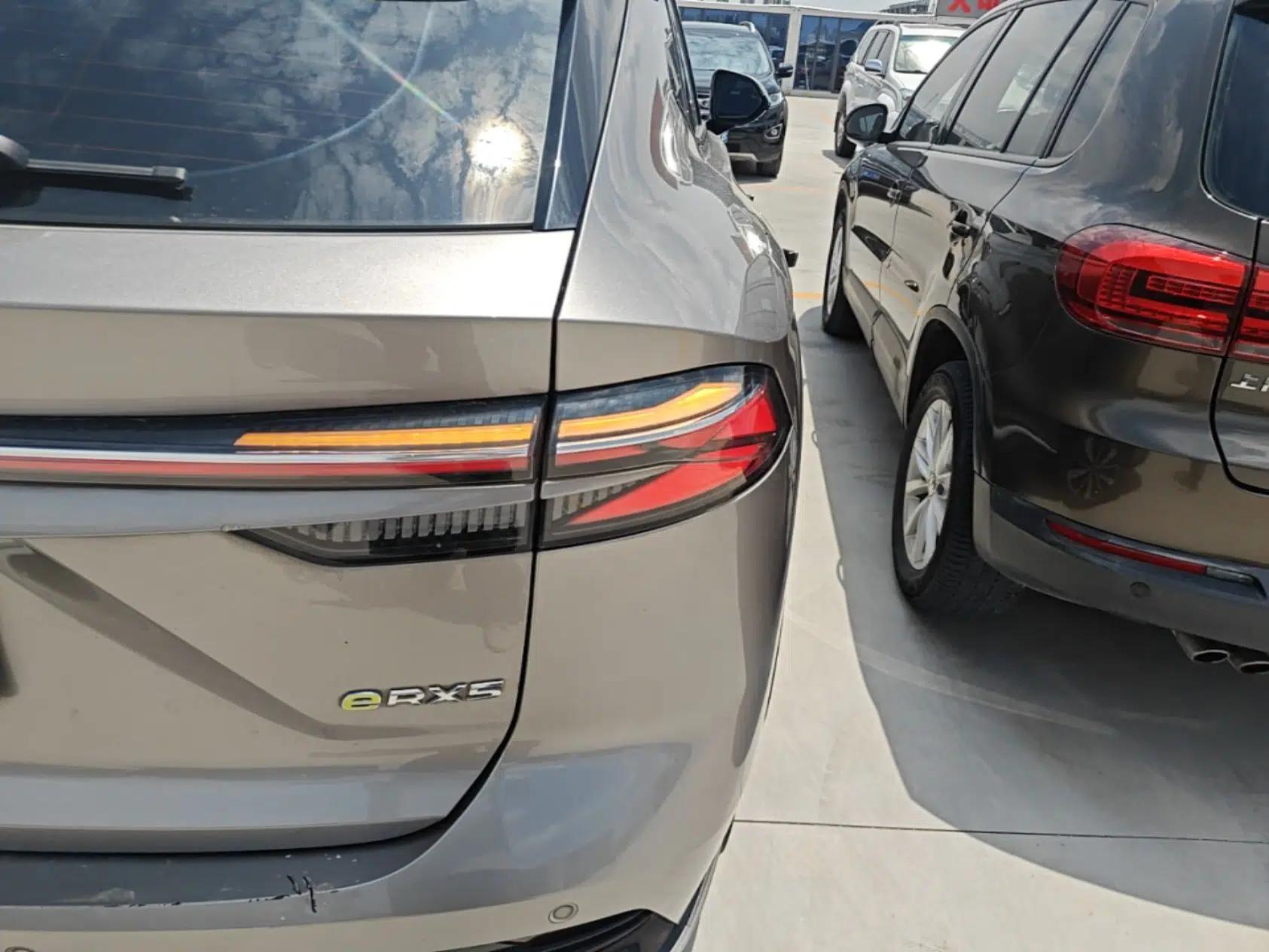 Roewe RX5 New Energy 2023 eRX5 Ultra-Hybrid Comfort Edition — миниатюра 9