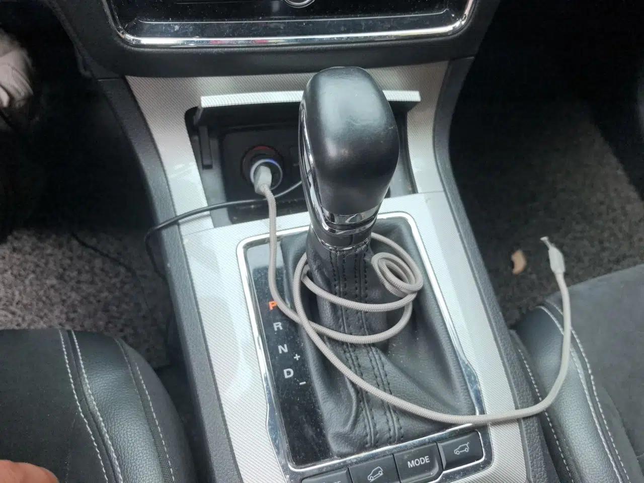 Roewe RX5 New Energy 2017 eRX5 50T Hybrid Connected Prestige Flagship Edition — миниатюра 14