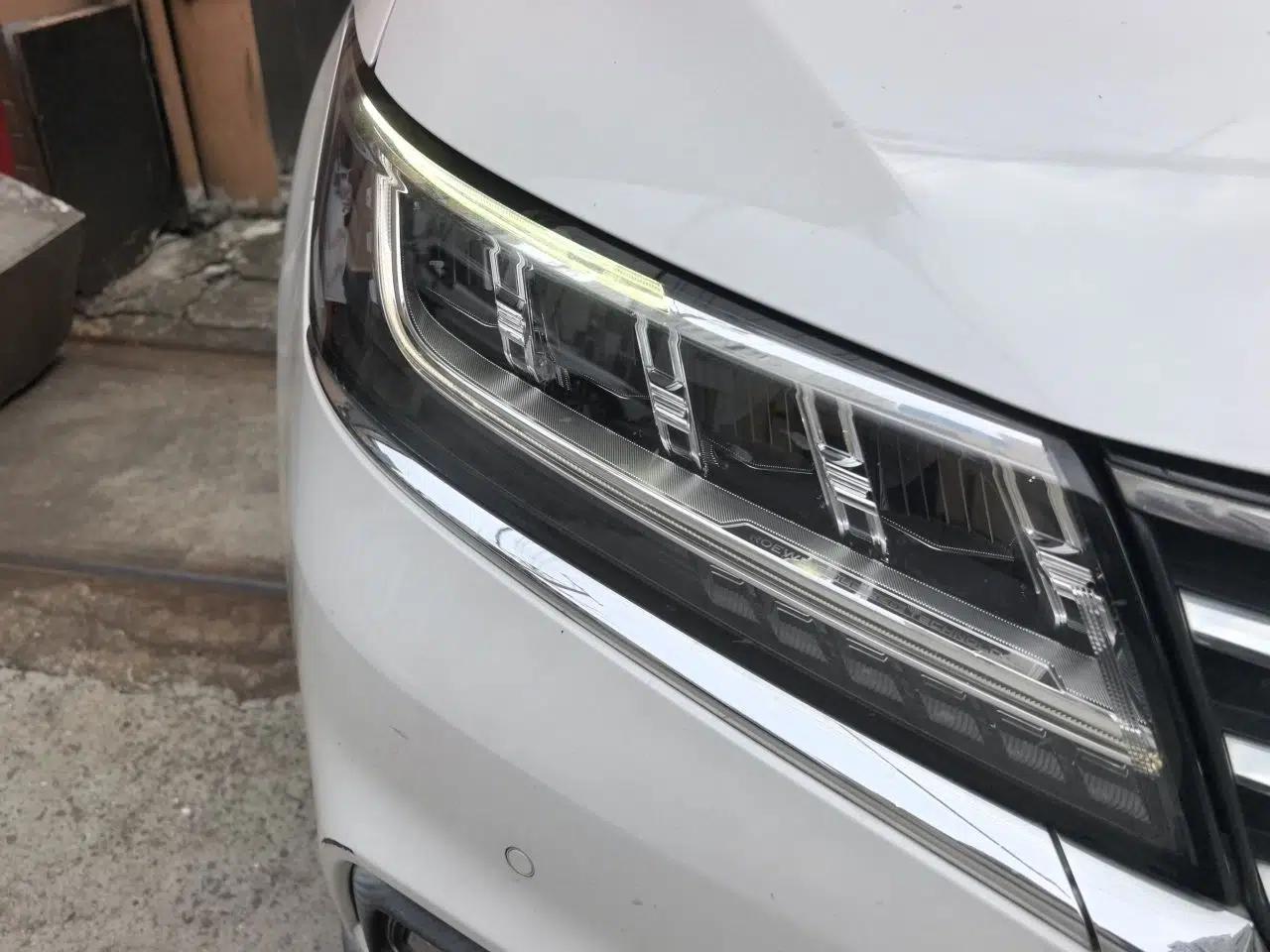 Roewe RX5 New Energy 2017 eRX5 50T Hybrid Connected Prestige Flagship Edition — миниатюра 7