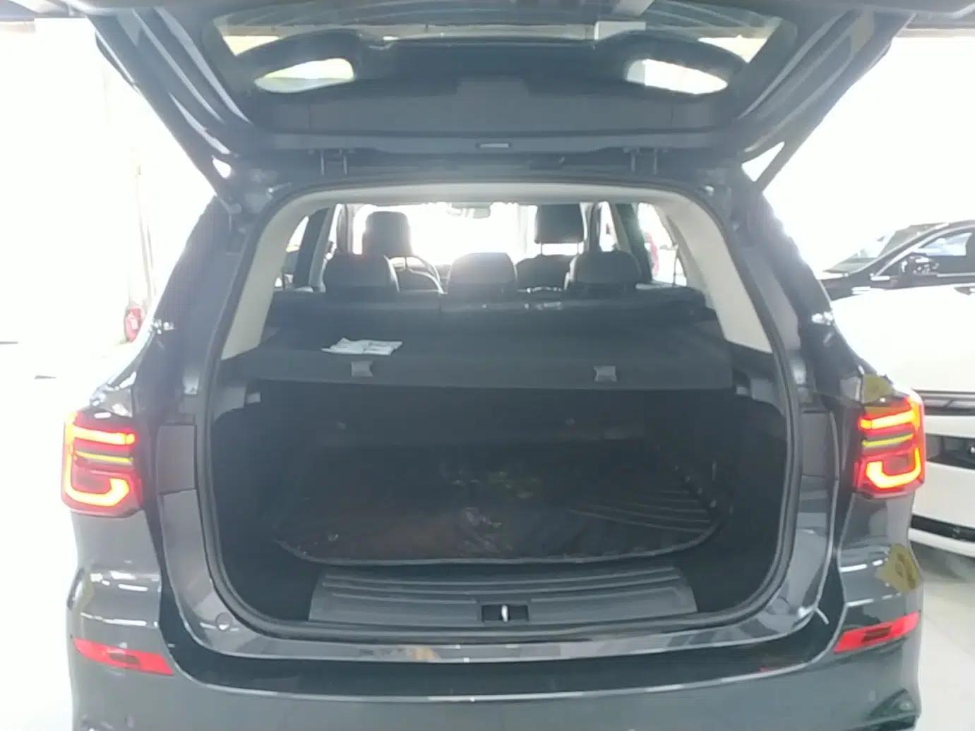Roewe RX5 New Energy 2021 ePLUS National Trend Ronglin Luxury Edition — миниатюра 22