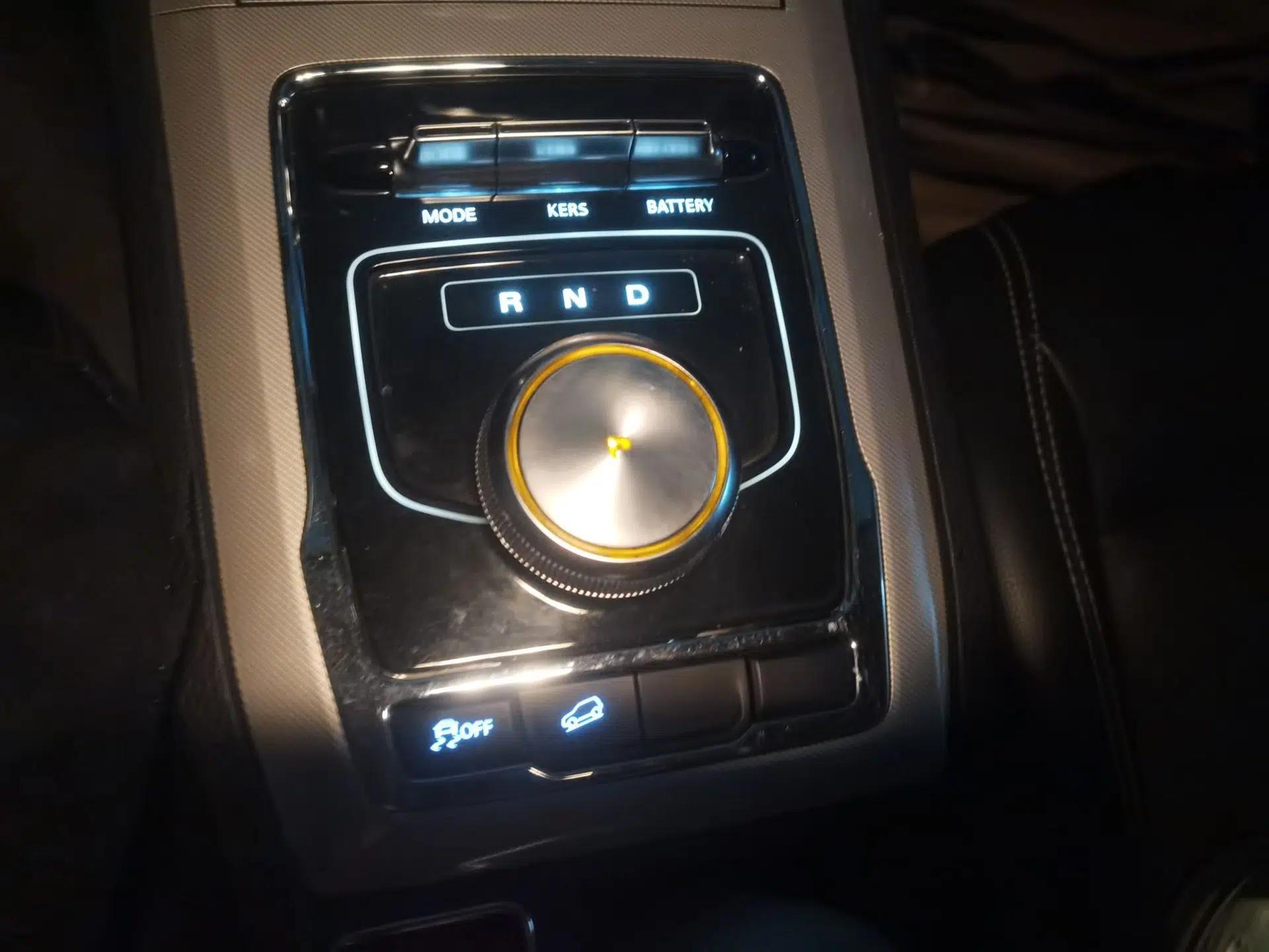 Roewe RX5 New Energy 2017 ERX5 EV400 Electric Internet Flagship Edition — миниатюра 14