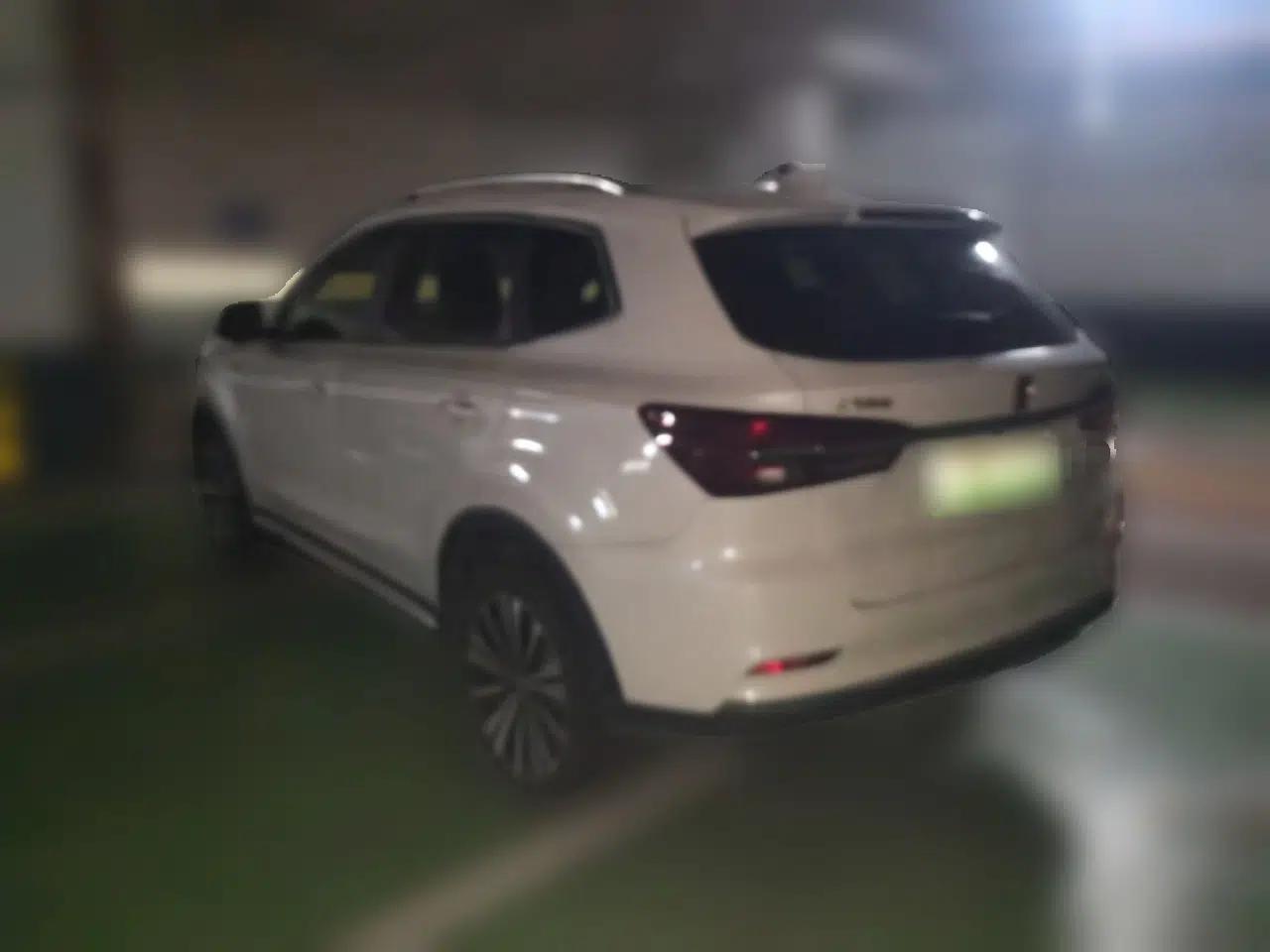 Roewe RX5 New Energy 2017 ERX5 EV400 Electric Internet Flagship Edition — миниатюра 4