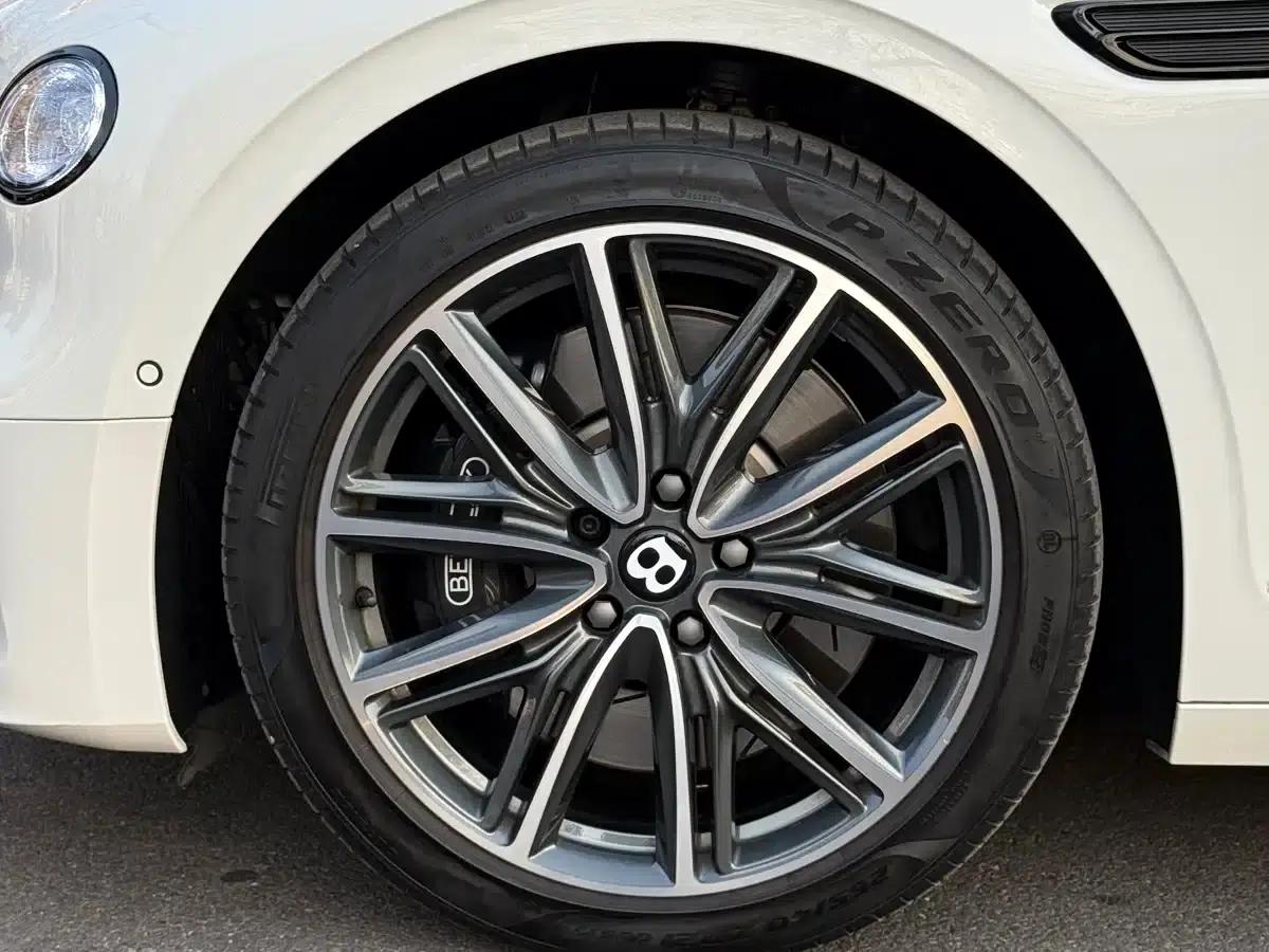 2022 Flying Spur Plug-in Hybrid 2.9T V6 — миниатюра 13