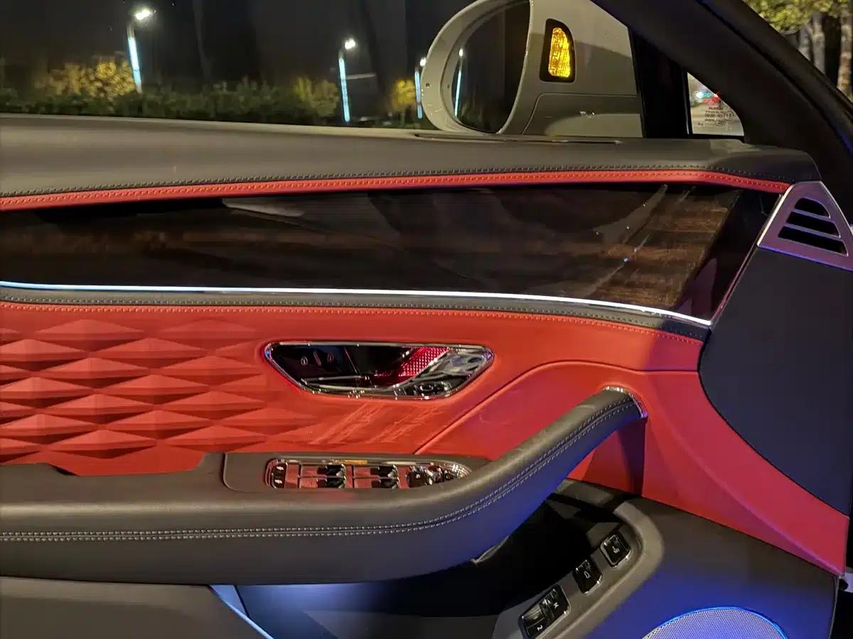 2022 Flying Spur Plug-in Hybrid 2.9T V6 — миниатюра 16