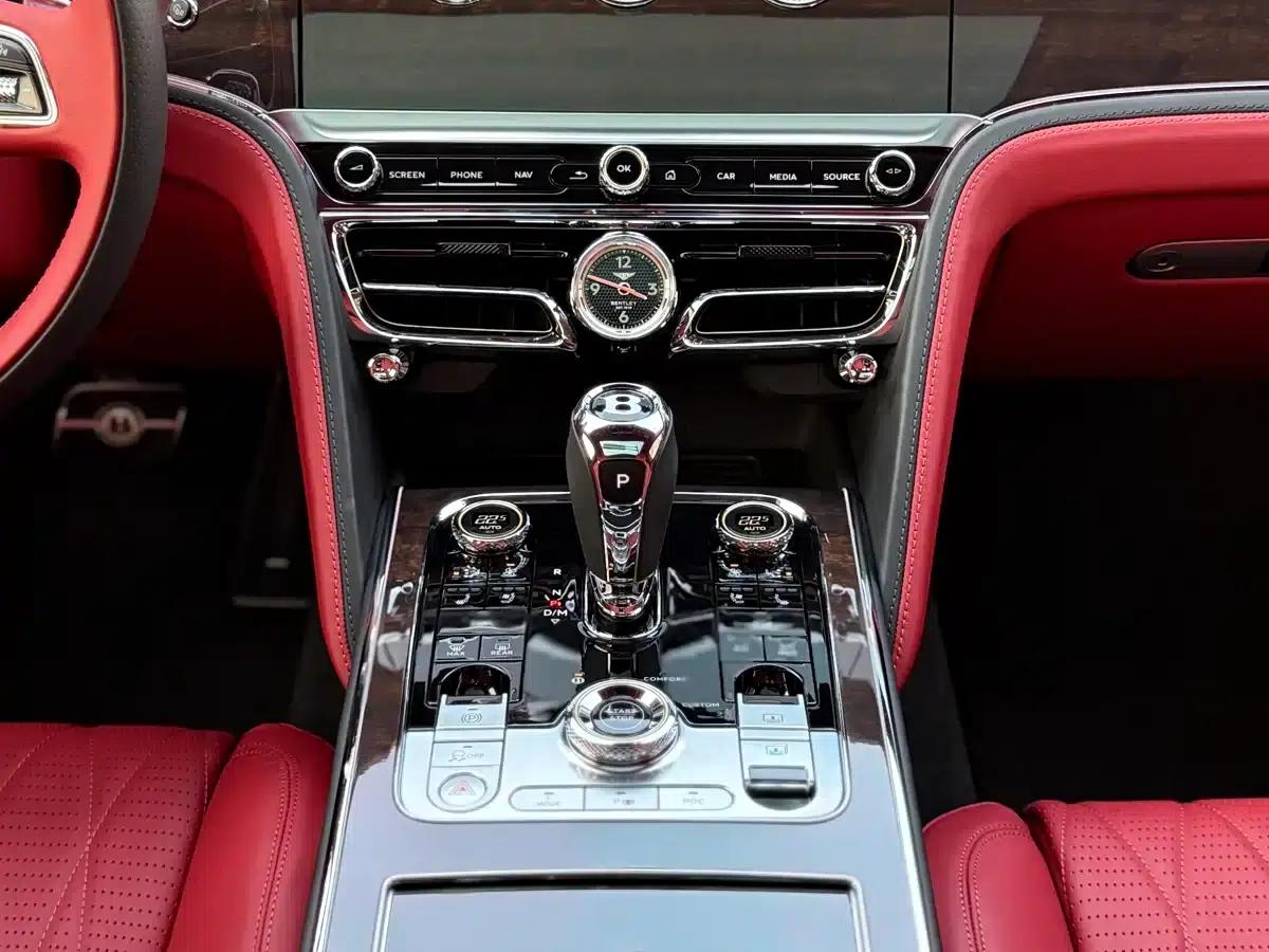2022 Flying Spur Plug-in Hybrid 2.9T V6 — миниатюра 24