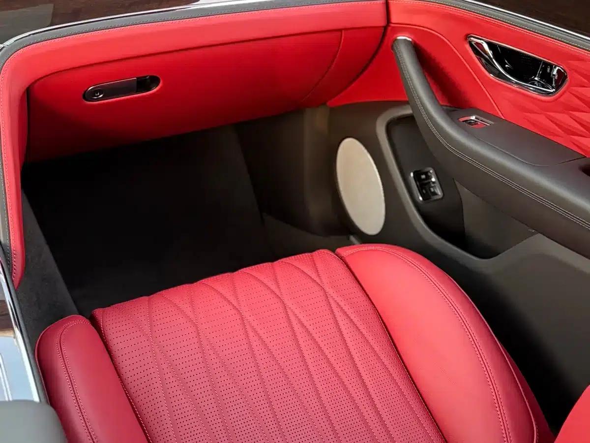 2022 Flying Spur Plug-in Hybrid 2.9T V6 — миниатюра 27