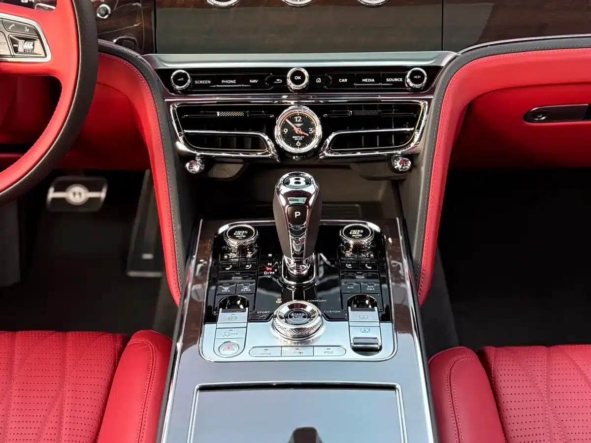 2022 Flying Spur Plug-in Hybrid 2.9T V6 — миниатюра 28