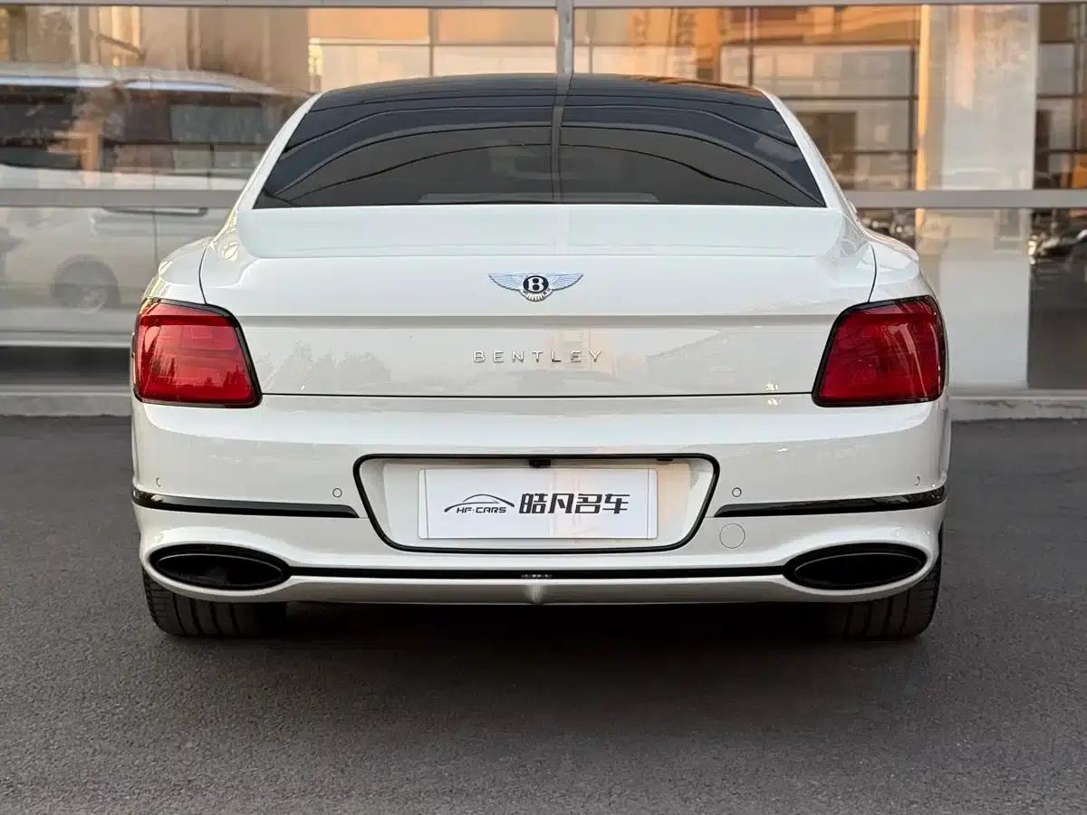 2022 Flying Spur Plug-in Hybrid 2.9T V6 — миниатюра 4