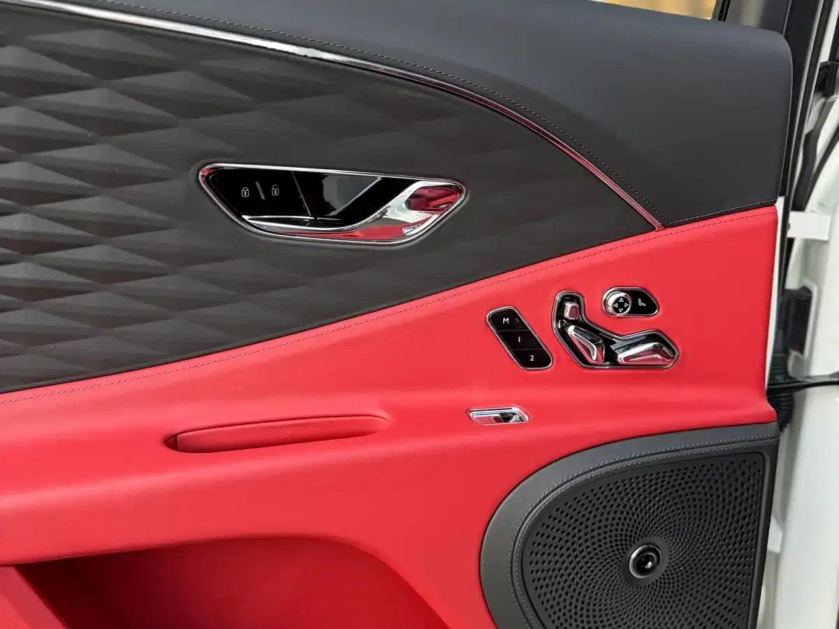 2022 Flying Spur Plug-in Hybrid 2.9T V6 — миниатюра 31