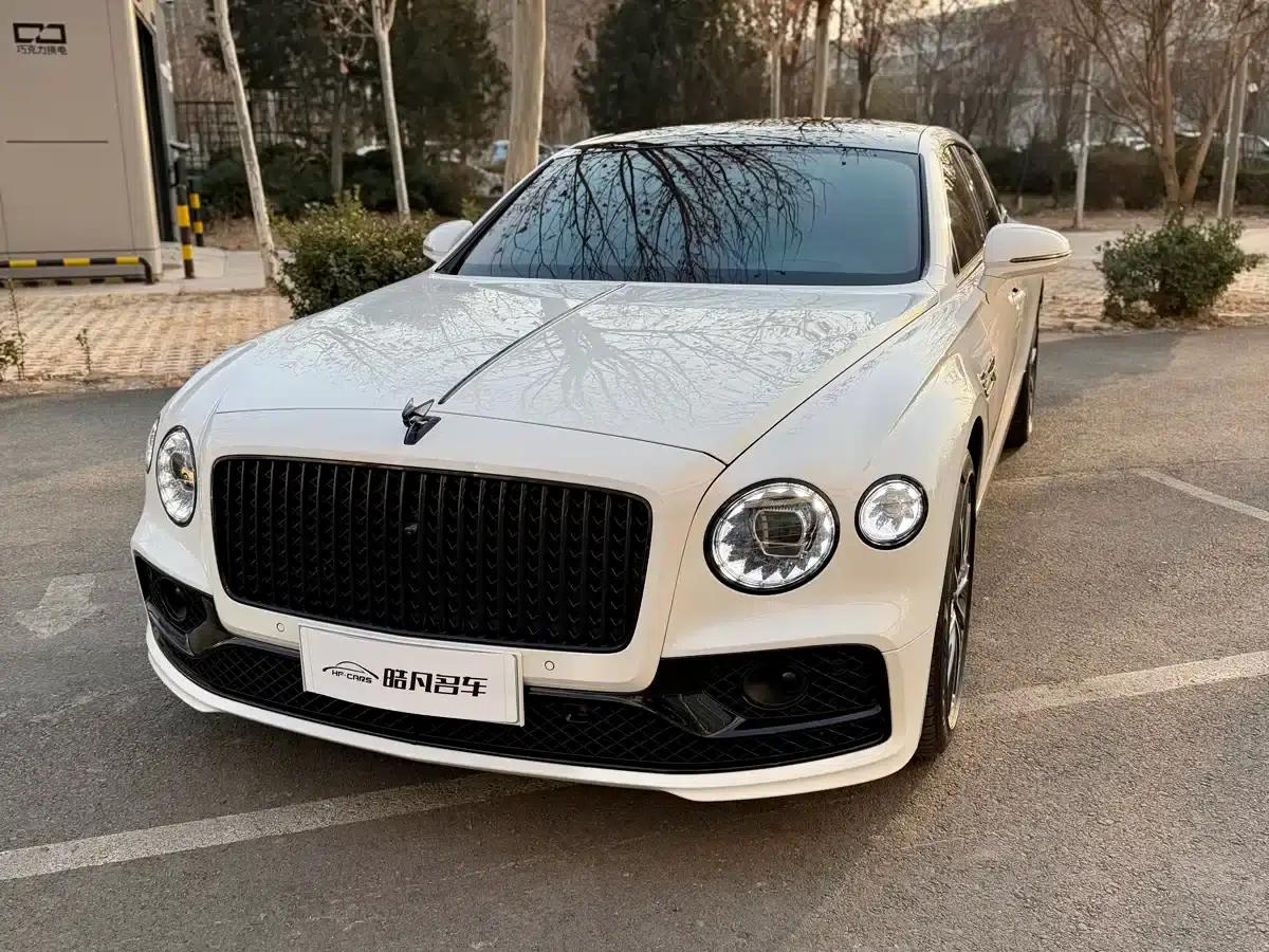 2022 Flying Spur Plug-in Hybrid 2.9T V6 — миниатюра 5