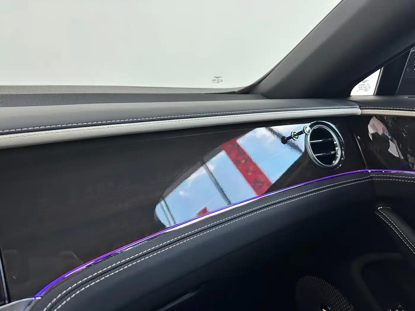 2022 Flying Spur Plug-in Hybrid 2.9T V6 — миниатюра 14