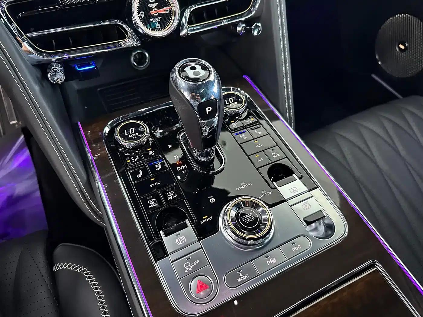 2022 Flying Spur Plug-in Hybrid 2.9T V6 — миниатюра 16