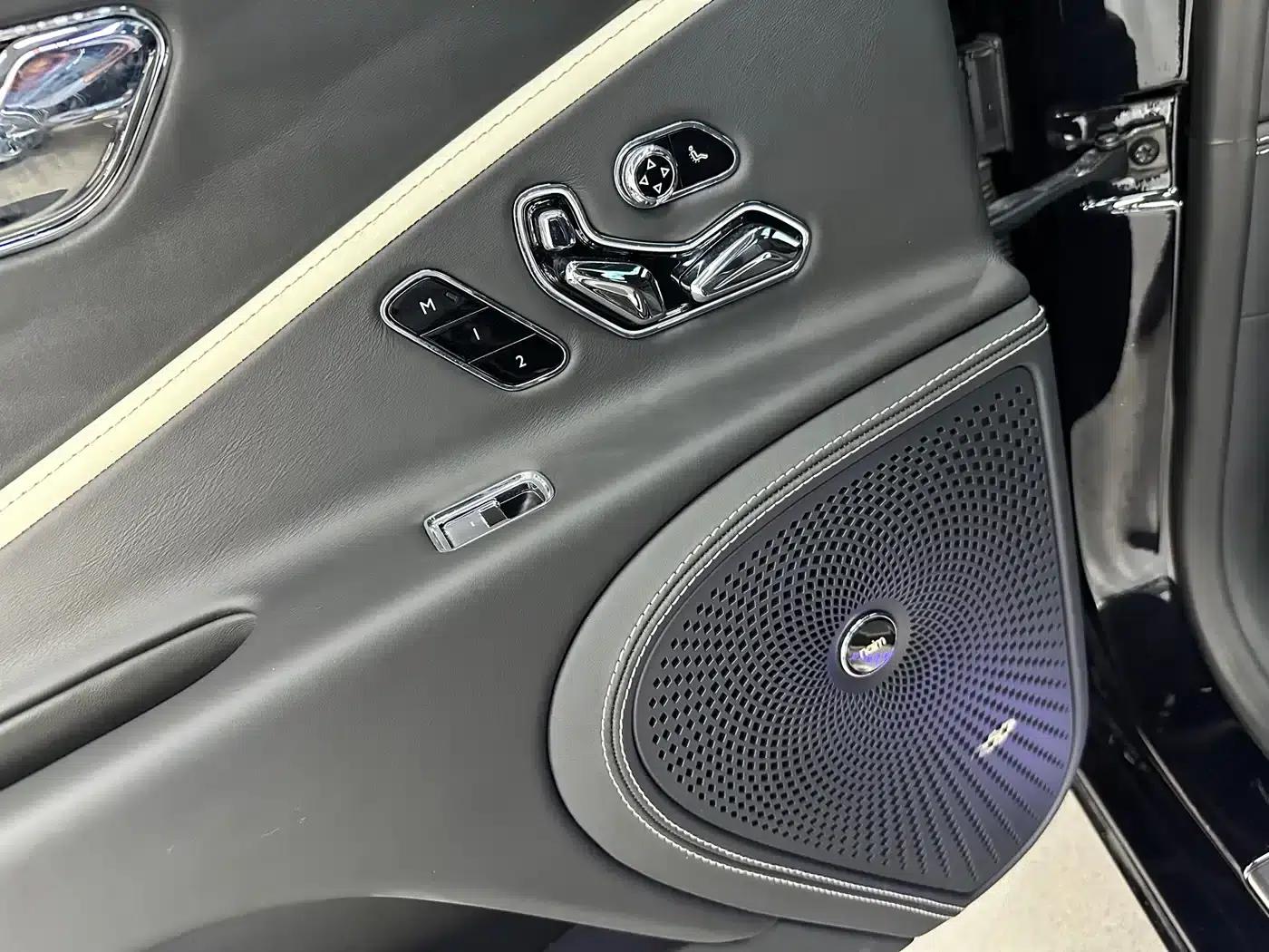 2022 Flying Spur Plug-in Hybrid 2.9T V6 — миниатюра 22