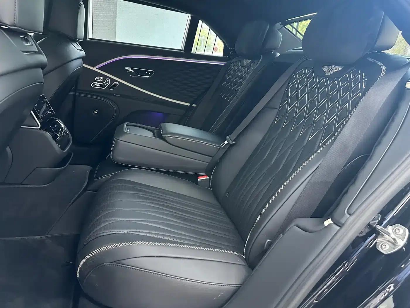 2022 Flying Spur Plug-in Hybrid 2.9T V6 — миниатюра 26