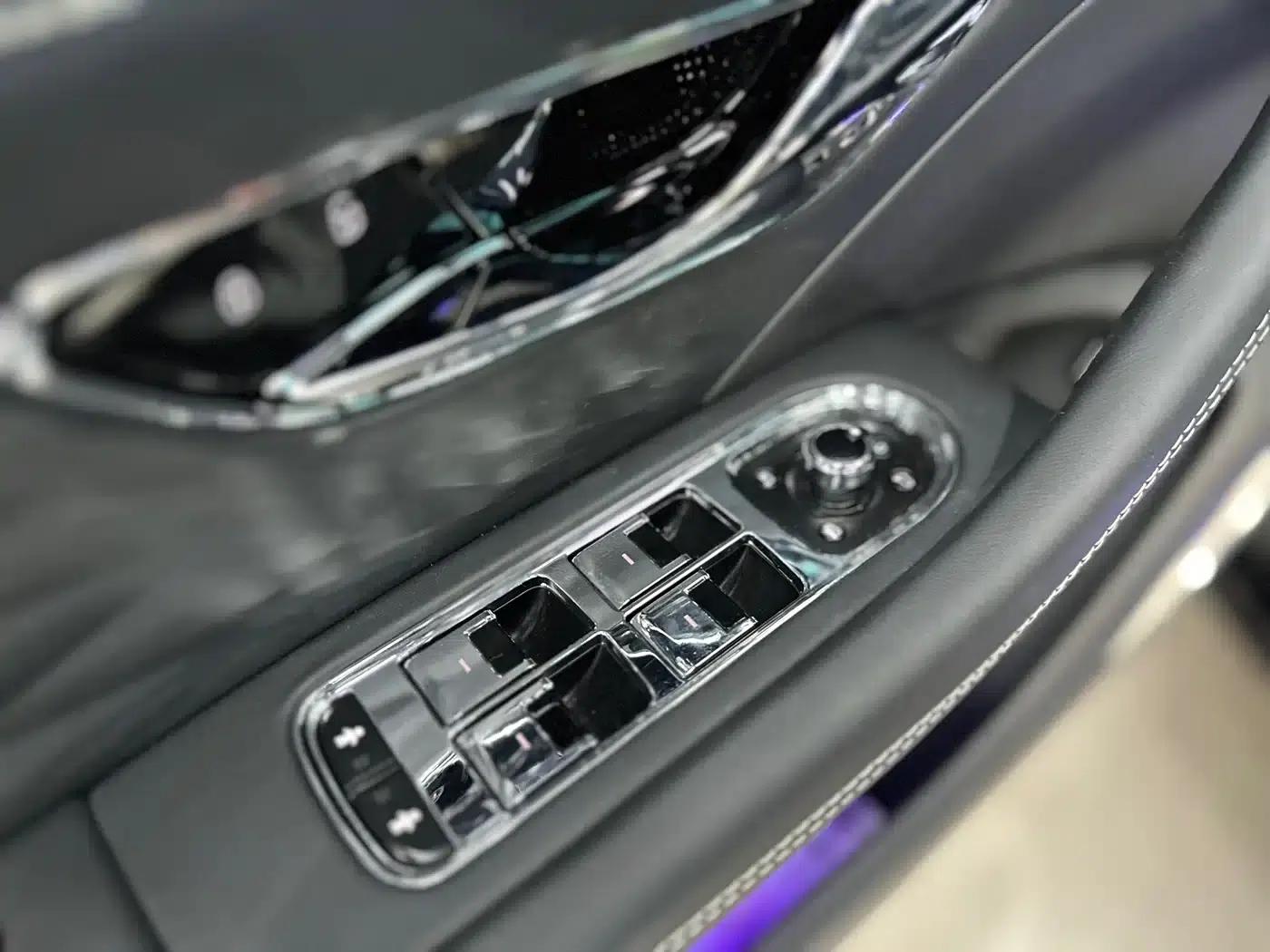 2022 Flying Spur Plug-in Hybrid 2.9T V6 — миниатюра 7