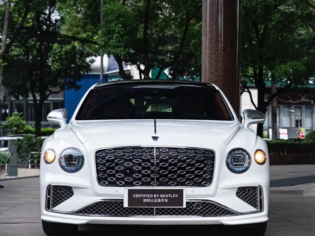 Flying Spur Plug-in Hybrid 2025 4.0T V8 Mulliner — миниатюра 2