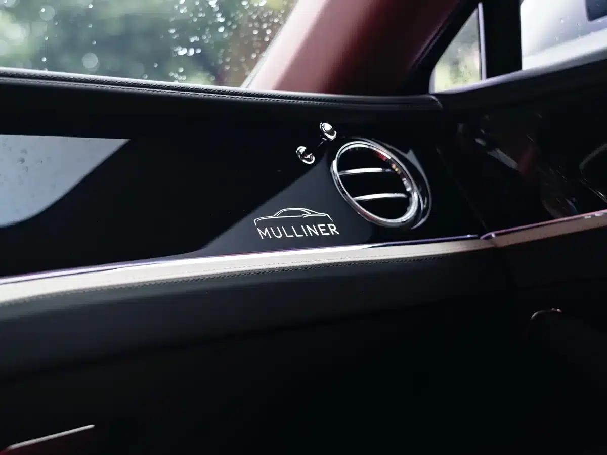 Flying Spur Plug-in Hybrid 2025 4.0T V8 Mulliner — миниатюра 14