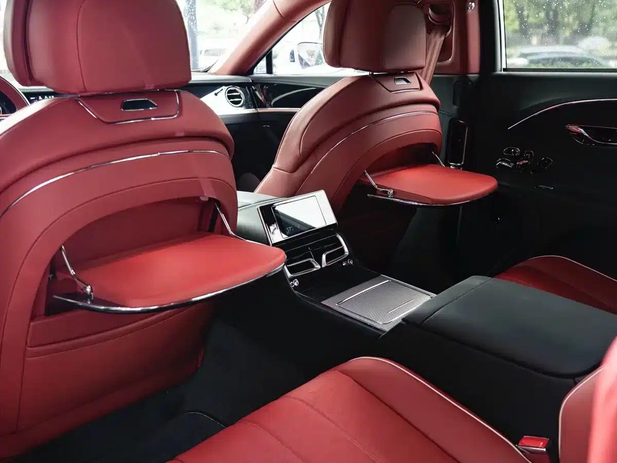 Flying Spur Plug-in Hybrid 2025 4.0T V8 Mulliner — миниатюра 17