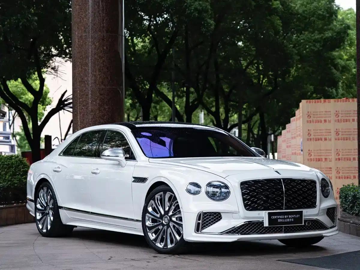 Flying Spur Plug-in Hybrid 2025 4.0T V8 Mulliner — миниатюра 3