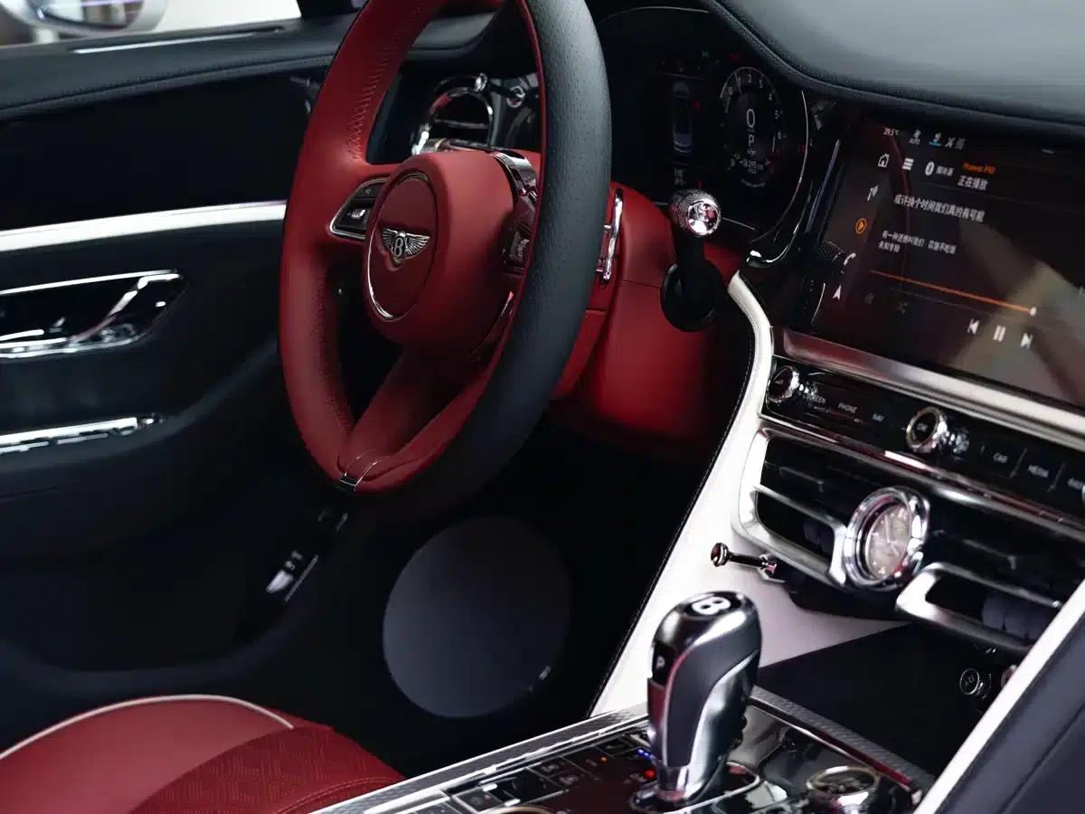 Flying Spur Plug-in Hybrid 2025 4.0T V8 Mulliner — миниатюра 25