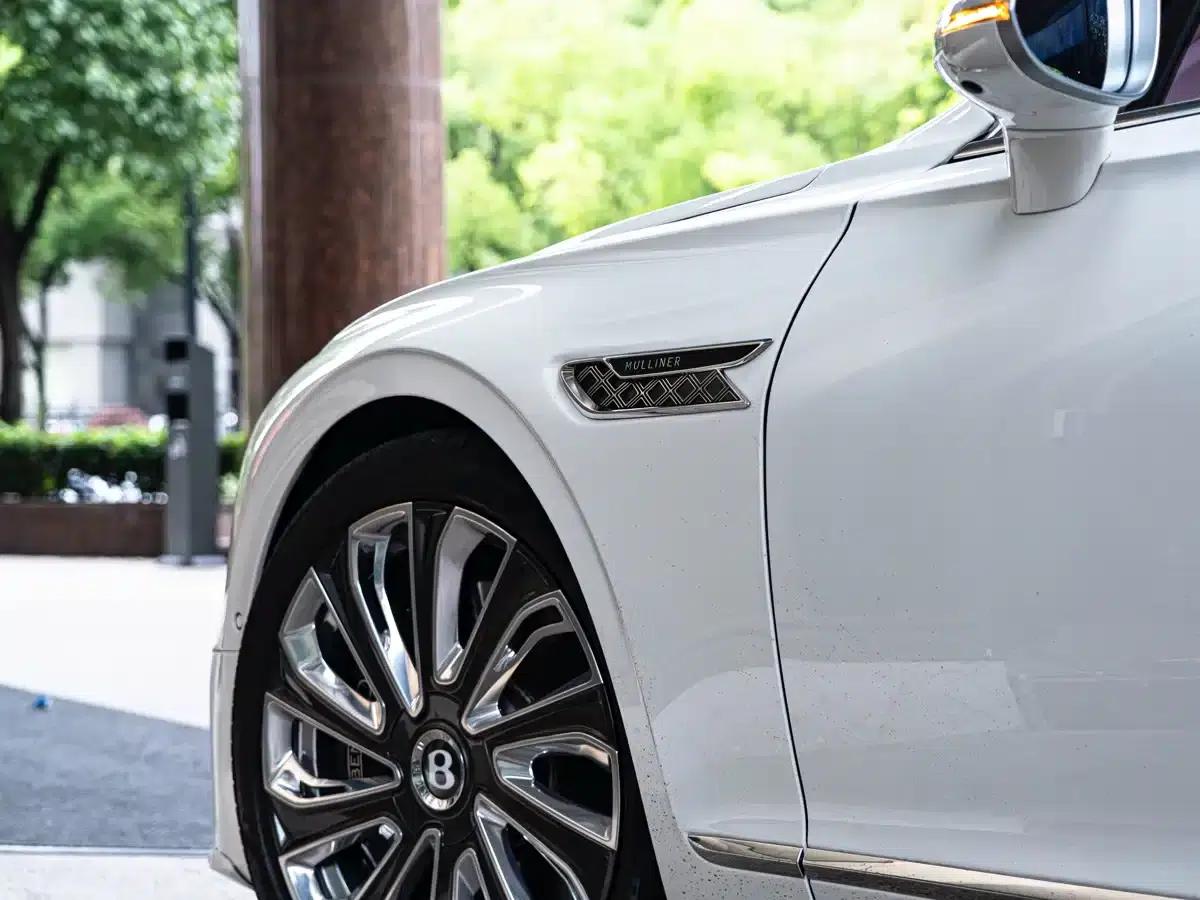Flying Spur Plug-in Hybrid 2025 4.0T V8 Mulliner — миниатюра 4