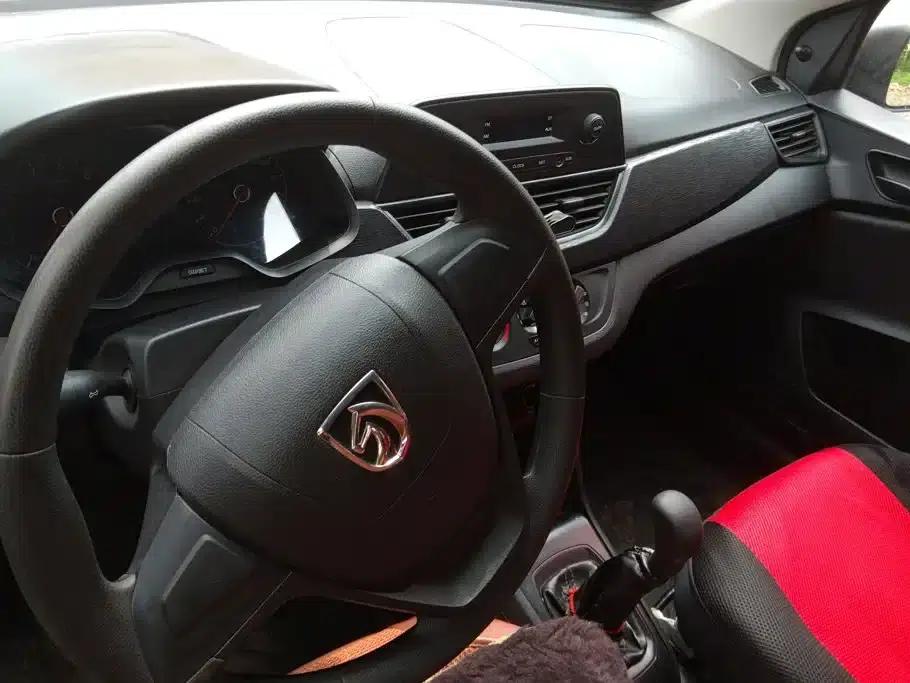 Baojun 310 2016 1.2L Manual Value Edition — миниатюра 12