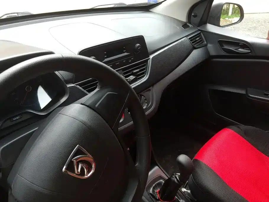 Baojun 310 2016 1.2L Manual Value Edition — миниатюра 13