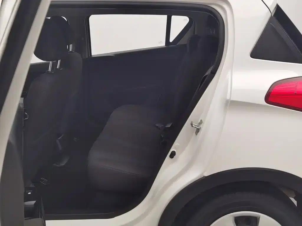 Baojun 310 2020 1.2L Manual Comfort Model — миниатюра 15