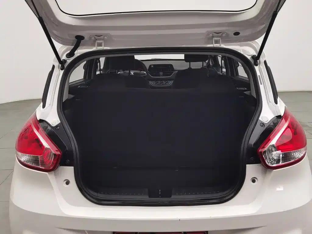 Baojun 310 2020 1.2L Manual Comfort Model — миниатюра 16