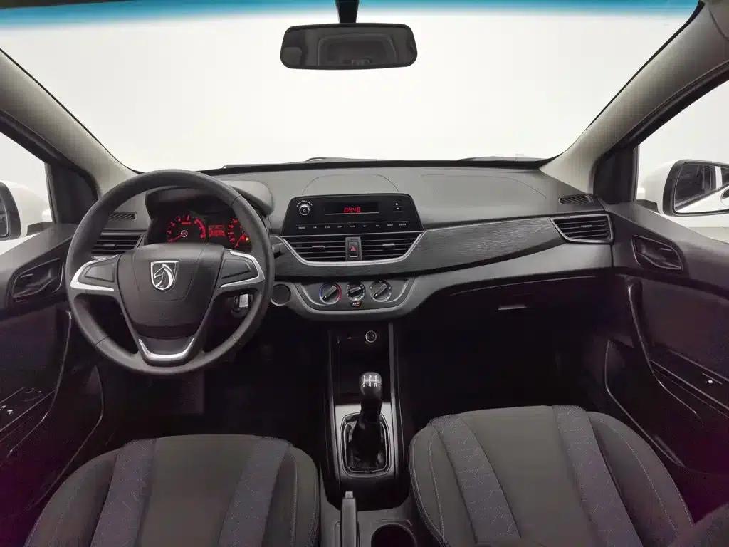 Baojun 310 2020 1.2L Manual Comfort Model — миниатюра 5