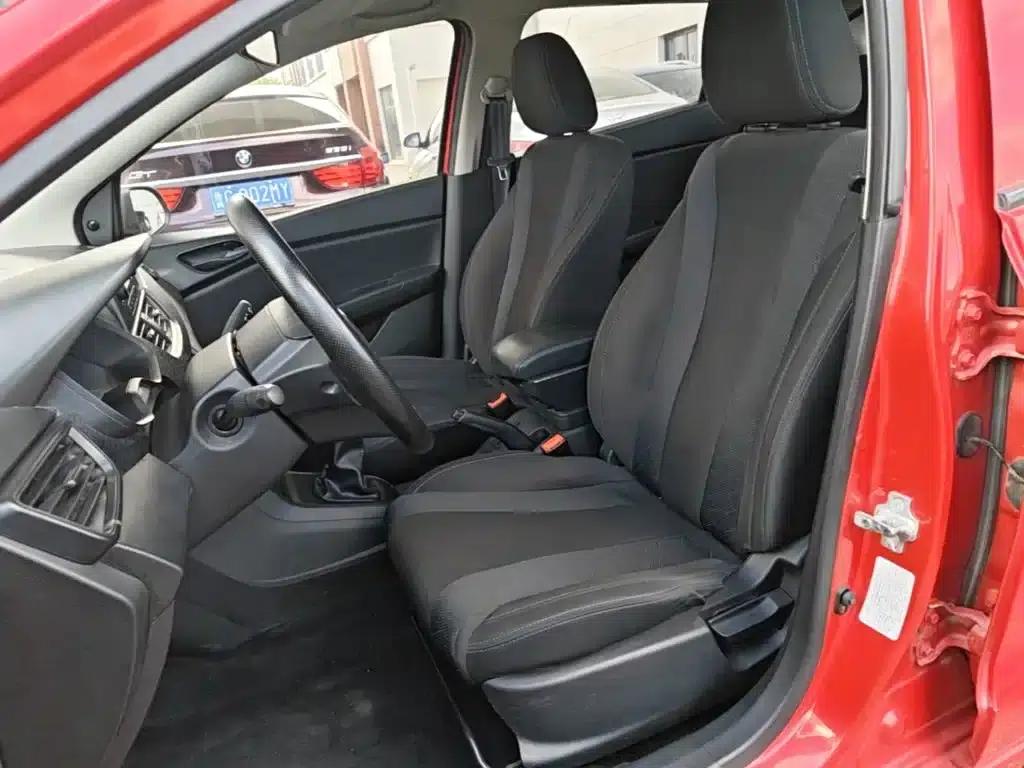 Baojun 310 2016 1.2L Manual Value Edition — миниатюра 15