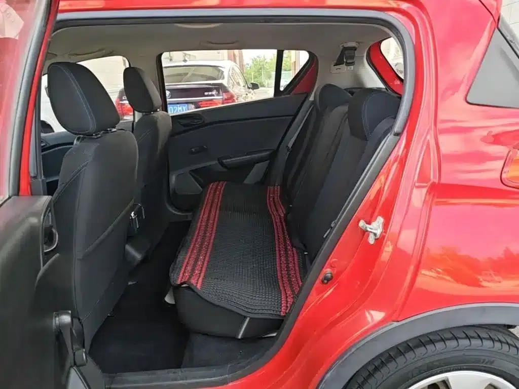 Baojun 310 2016 1.2L Manual Value Edition — миниатюра 17