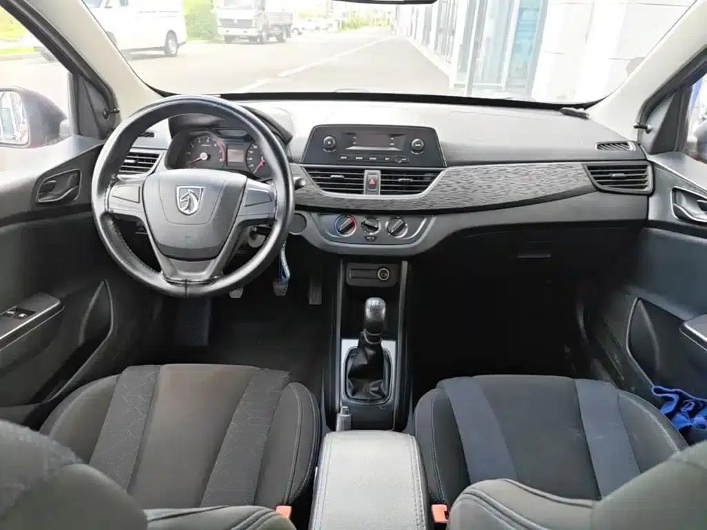 Baojun 310 2016 1.2L Manual Value Edition — миниатюра 10