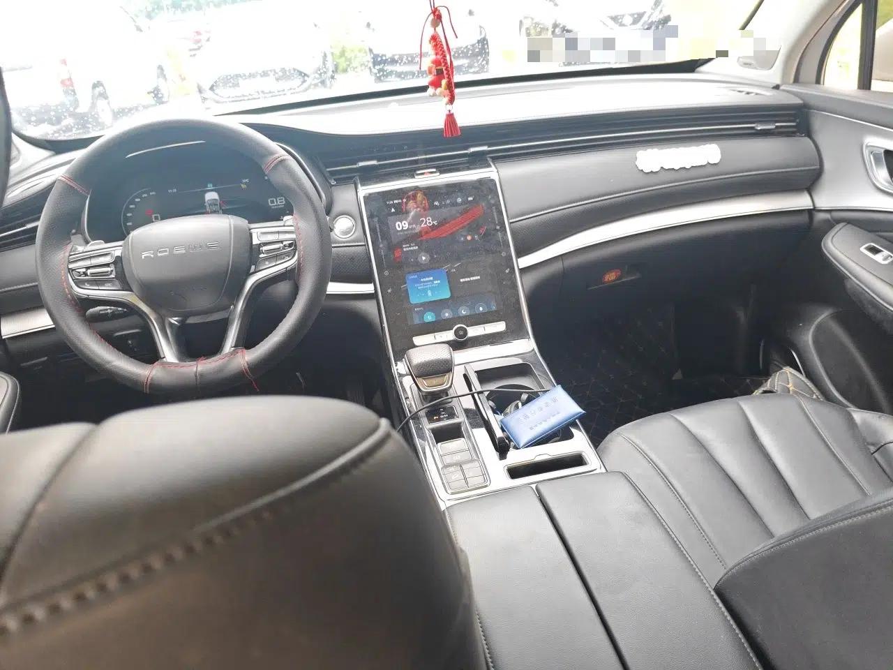 Roewe RX5 MAX 2019 300TGI Automatic Smart Cabin Luxury Edition — миниатюра 9