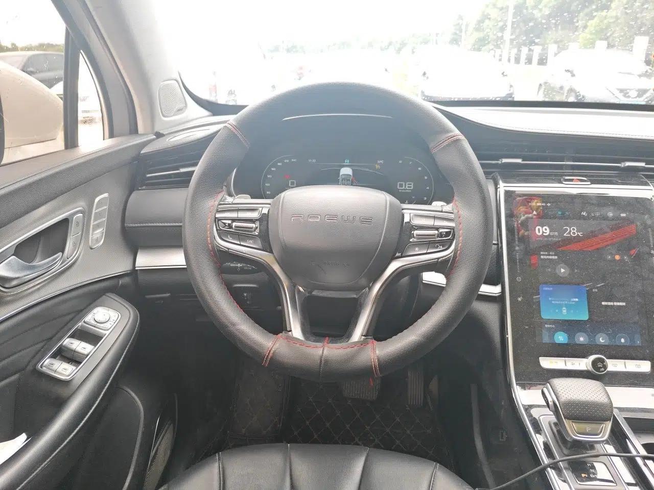 Roewe RX5 MAX 2019 300TGI Automatic Smart Cabin Luxury Edition — миниатюра 10