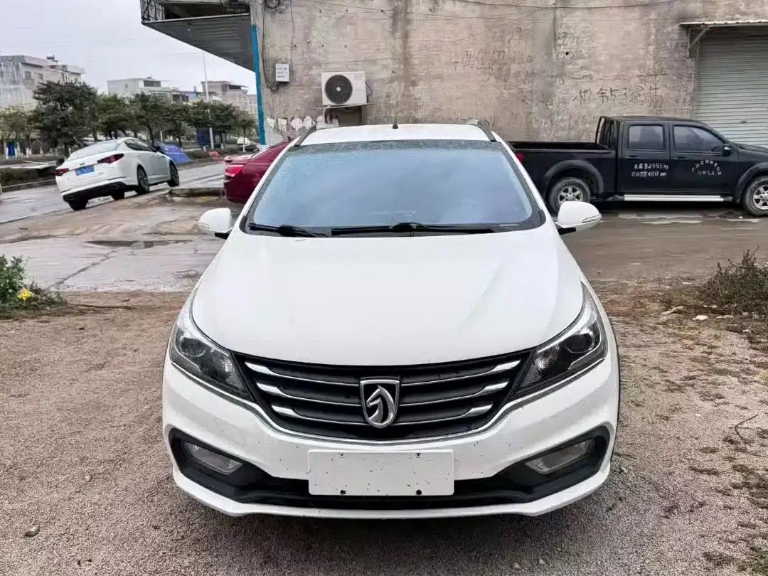 Baojun 310W 2017 1.5L Manual Fashion Edition (National V Emission Standard) — миниатюра 2
