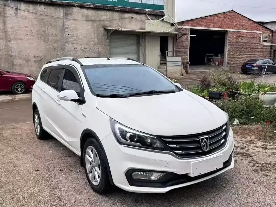 Baojun 310W 2017 1.5L Manual Fashion Edition (National V Emission Standard) — миниатюра 3
