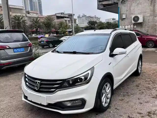 Baojun 310W 2017 1.5L Manual Fashion Edition (National V Emission Standard)