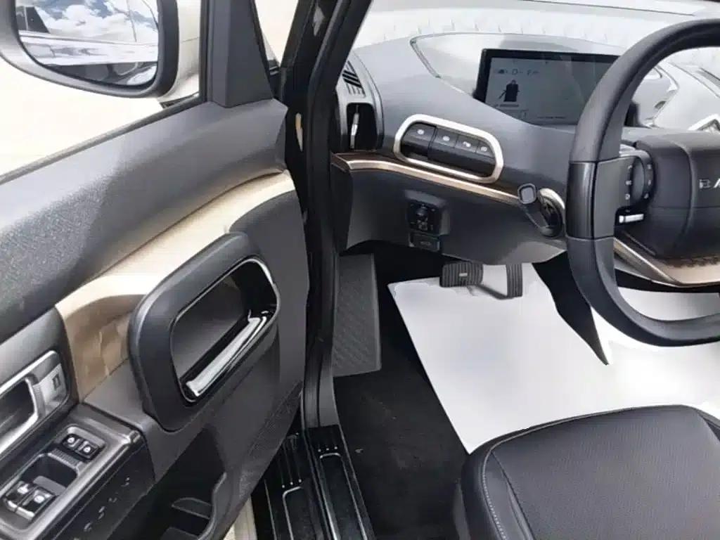 Baojun KiWi EV 2021 Artist Edition Lithium Iron Phosphate — миниатюра 16